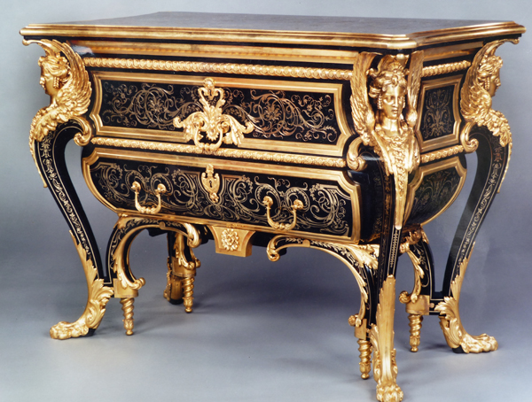 Restoration of Boulle marquetry commode with gilding to ormolu mounts